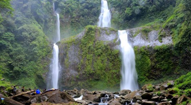 Air terjun curug sembilan