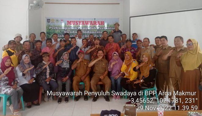 Photo bersama perkumpulan penyuluh pertanian difasilitasi DTPHP Bengkulu Utara