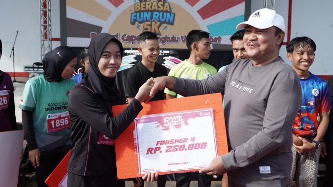 Ketua DPRD BU dalam dukungannya pada event olahraga