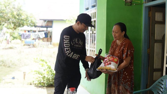 Bupati BU salurkan bantuan